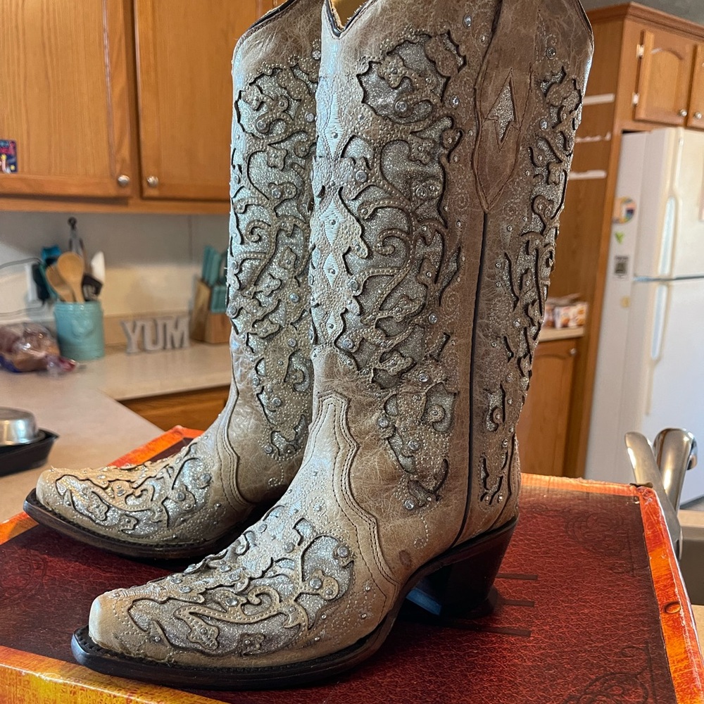Tall Corral Beige Inlay & Flowered Boots
